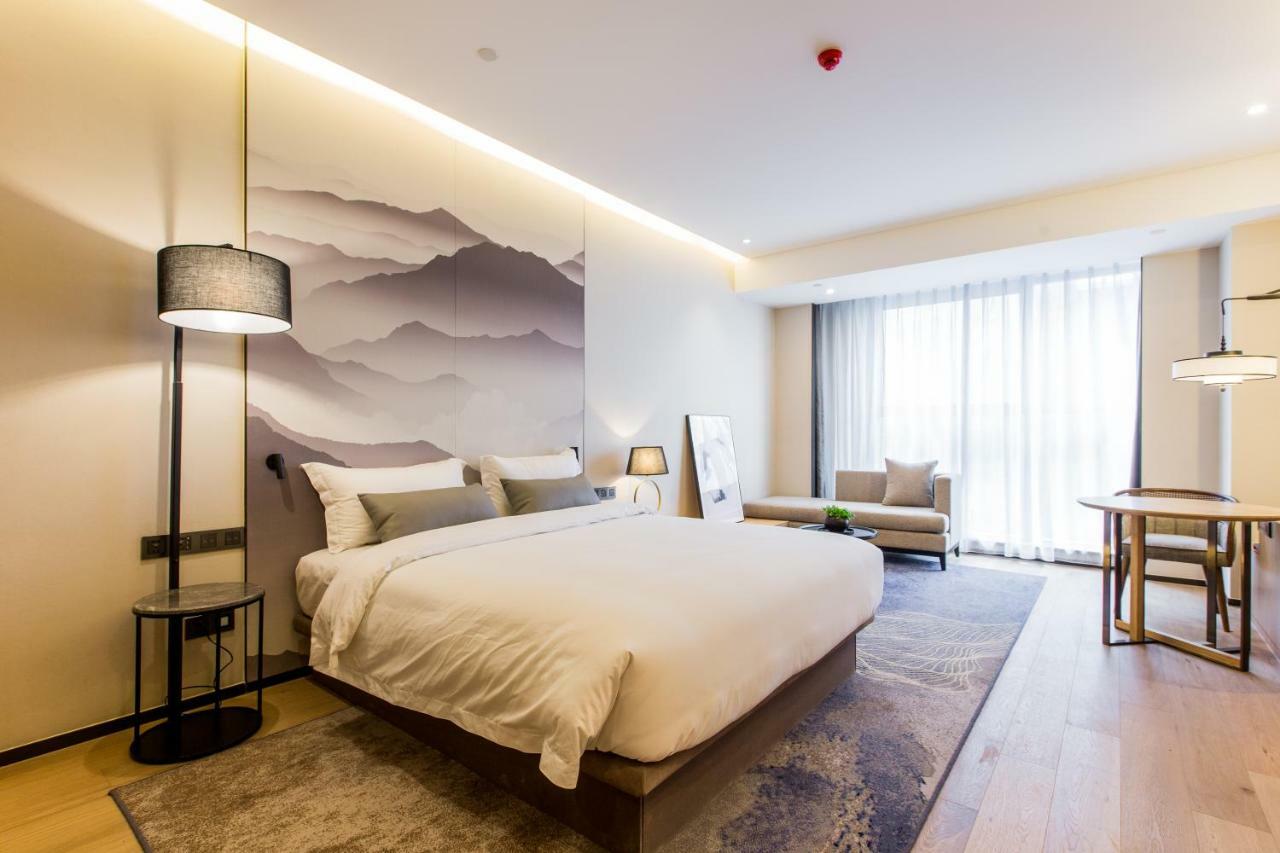 Howard Johnson By Wyndham Life Zhuoyuan Ningbo Extérieur photo
