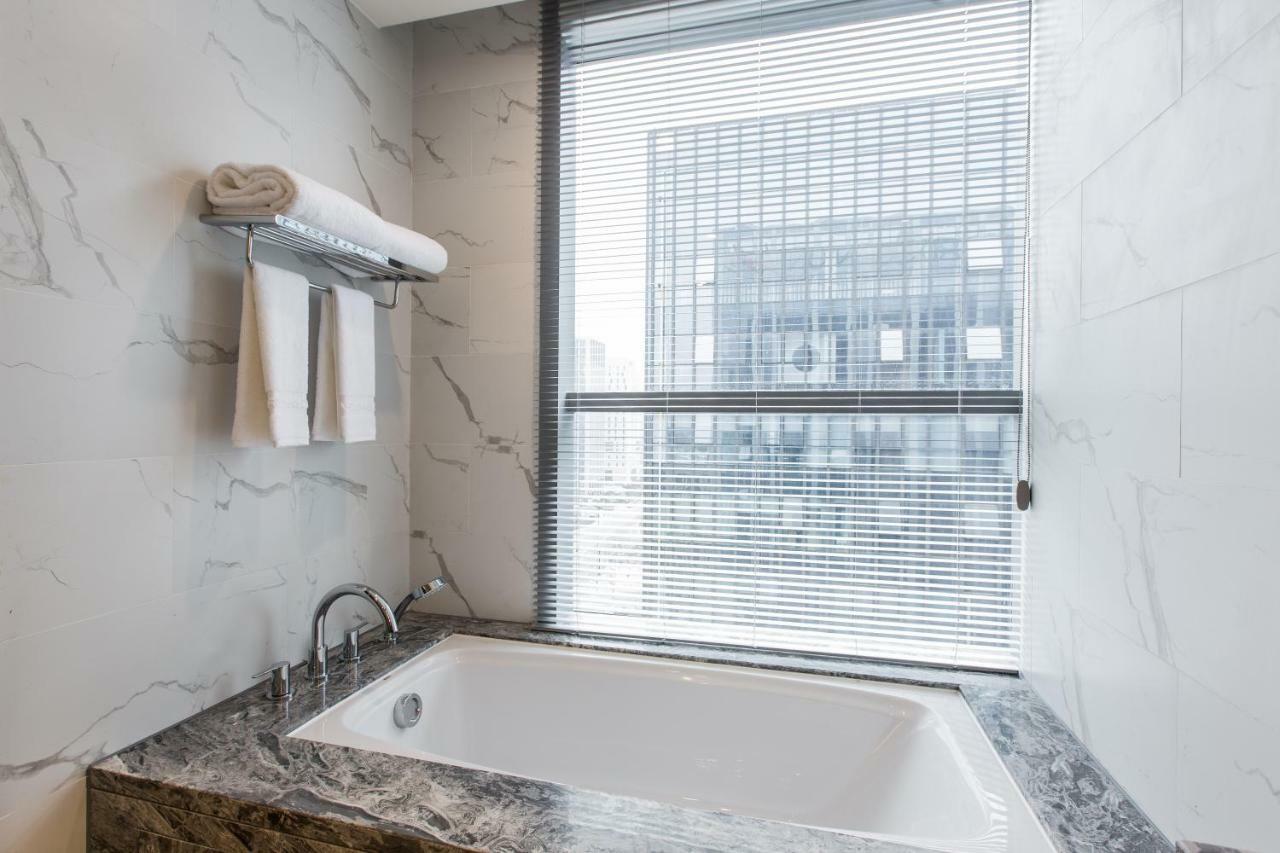 Howard Johnson By Wyndham Life Zhuoyuan Ningbo Extérieur photo
