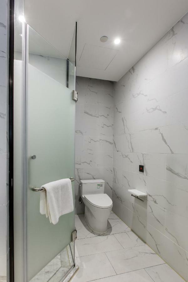 Howard Johnson By Wyndham Life Zhuoyuan Ningbo Extérieur photo