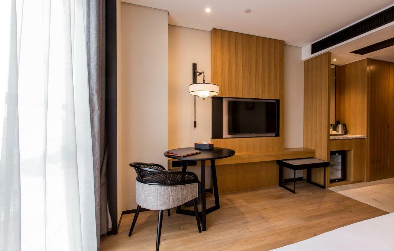 Howard Johnson By Wyndham Life Zhuoyuan Ningbo Extérieur photo