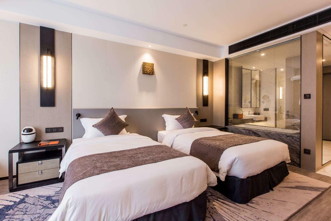 Howard Johnson By Wyndham Life Zhuoyuan Ningbo Extérieur photo