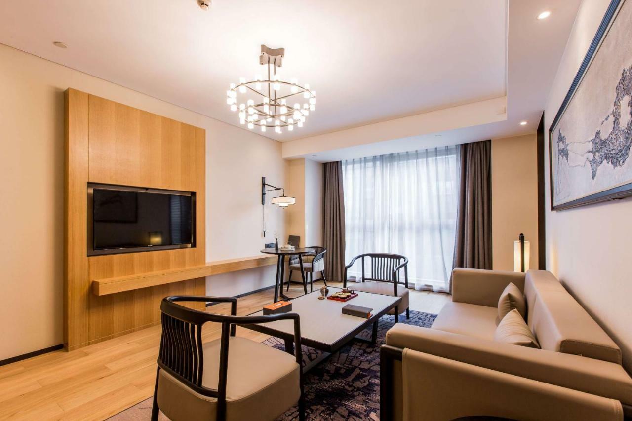Howard Johnson By Wyndham Life Zhuoyuan Ningbo Extérieur photo