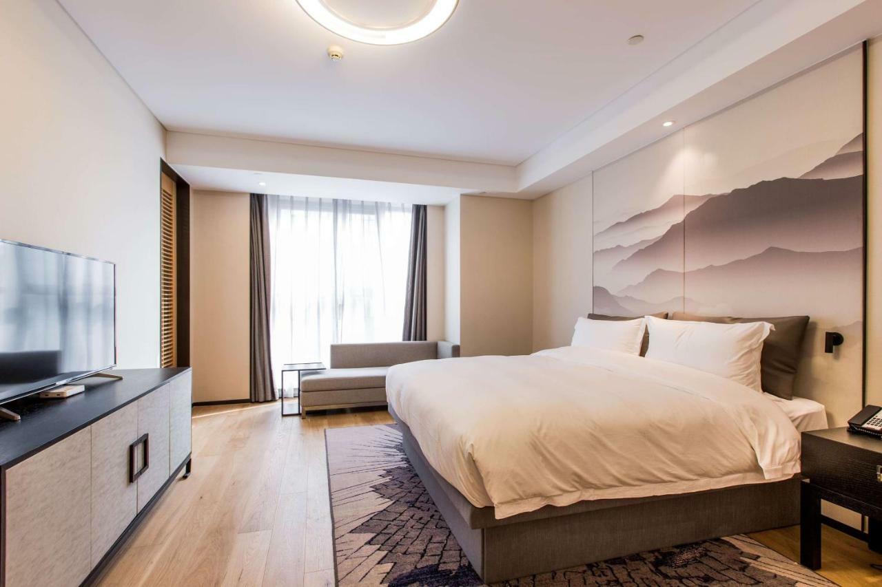 Howard Johnson By Wyndham Life Zhuoyuan Ningbo Extérieur photo