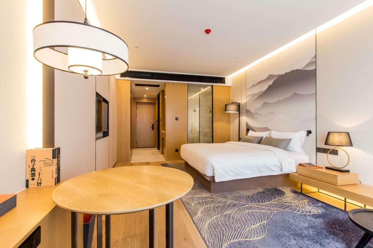 Howard Johnson By Wyndham Life Zhuoyuan Ningbo Extérieur photo